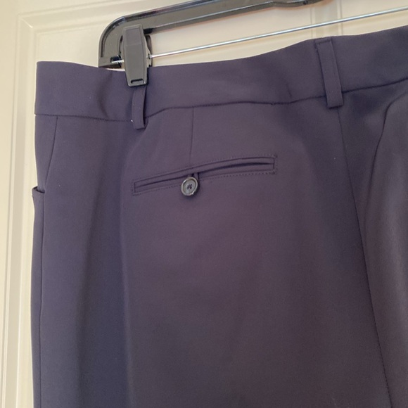 TAHARI DRESS CROPPED PANTS SIZE 10 . - Picture 2 of 8